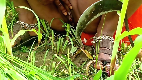 Indian solo girl moves her pussy around on the street