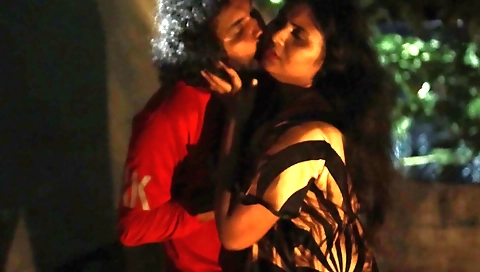 Hot brunette with a nice ass and body fucked in the backyard