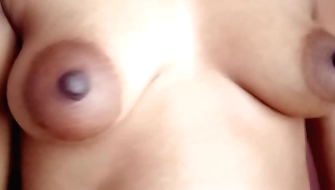 Indian housewife with hairy pussy makes a sexy solo video