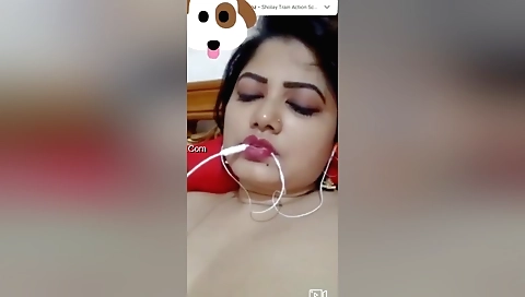 Indian brunette solo play with sex toys in amateur video