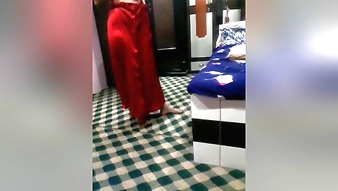 I'm masturbating and masturbating on my own webcam video