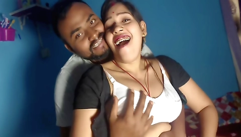 Indian teen with big natural boobs sucks and fucks