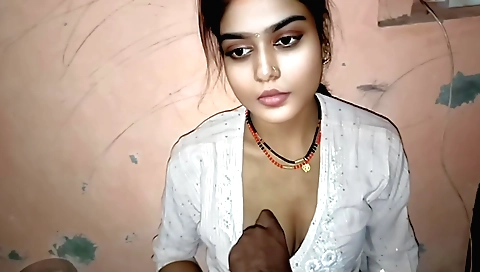 Indian girl gets fucked in a hot amateur sex video