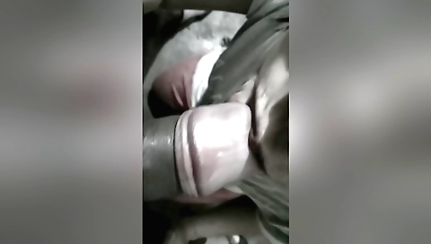 Indian amateur bhabhi fucks with her boyfriend in homemade video