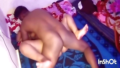 Indian girl with a pair of boobs is having an affair