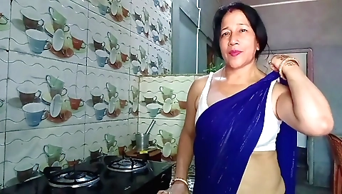 Pinki has a horny anus in her first solo anal film