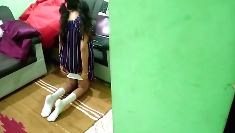 Amateur stepsister in pink dress shows us her shaved pussy