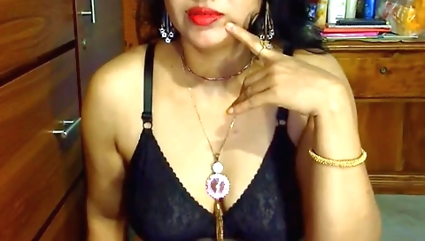 A cute indian brunette in the hottest naked video scene