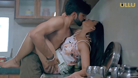 Brunette chick with a nice body is on the net and shows off