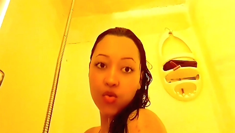 Lustful pornstar masturbating in solo action porn vid