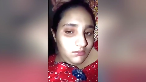 Big boobie brunette amateur showing her ass on web camera