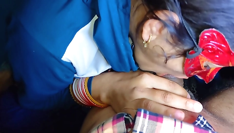 Indian chick has her hairy pussy and her big pussy