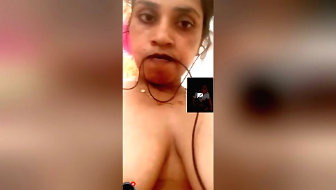 Today Exclusive- Desi Bhabhi Shows Her Boobs And Pussy Masturbating 3