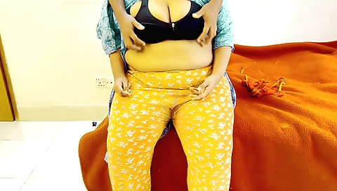 Indian girl with big butt is fucked in amateur video