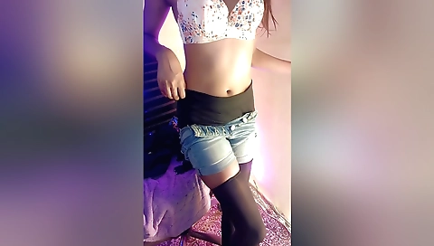 Indian bra and top show on homemade hd video call deal