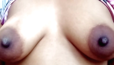 Indian housewife showing her naked body in front of camera