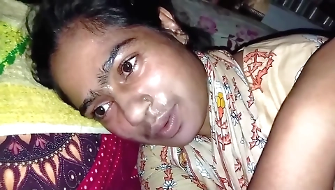 Hot brunette milf with a nice figure and a sexy smile