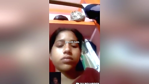 Indian chick fingering her pussy on a webcam video