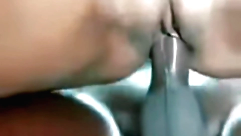 Indian babe fucked with her tongue and with the ass