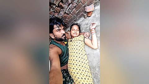 Indian brunette girl sucked her husband's penis in kitchen