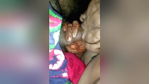 Amateur indian girl gets pussy licked at the web cam