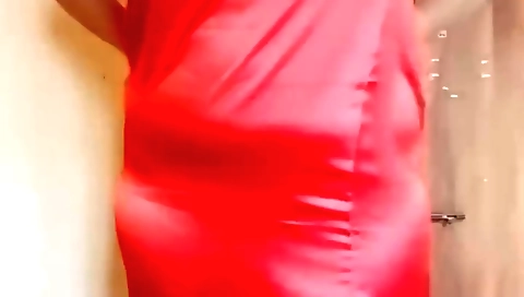 Busty chick with big ass masturbates on the webcam