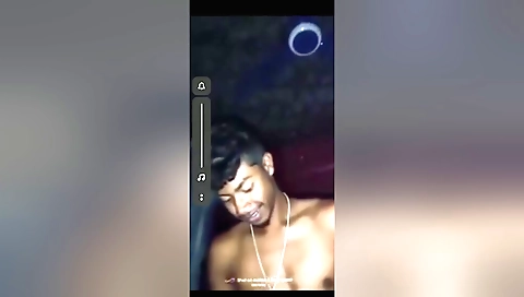 Indian chick fucked in missionary style in homemade video