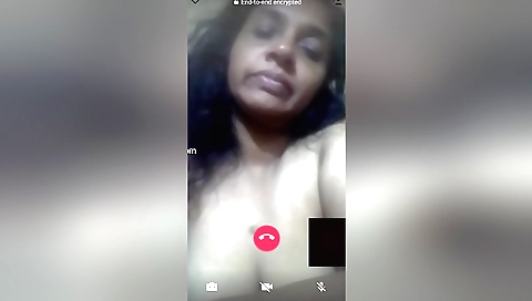Big boobs milf bhabhi shows off her body in a homemade video