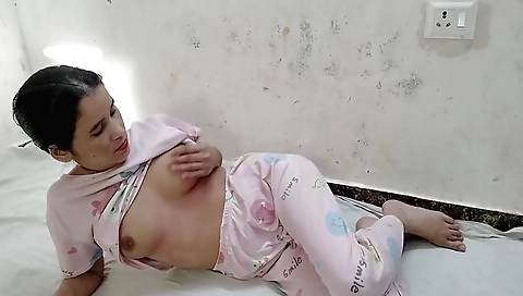 Kidding with a big tits and natural skin 18+ video