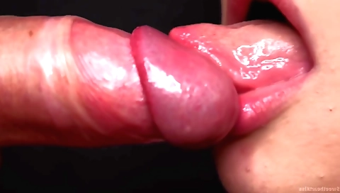 Indian stepmom shows her tight cunt in a hot porn vid