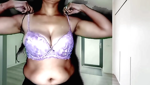 Sexy Indian hottie gets naked and enjoys solo porn