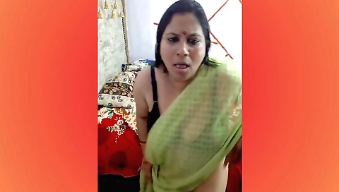 Hot bhabhi milf girl with an ass is going to be filmed