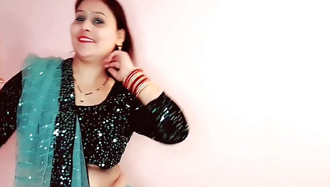 Brunette wife has her ass rubbed and she's riding him in the bed