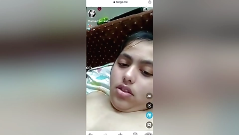 Amateur Indian chick showing her big boobs on a solo video