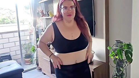 Indian hottie with a hot booty in her sexy lingerie