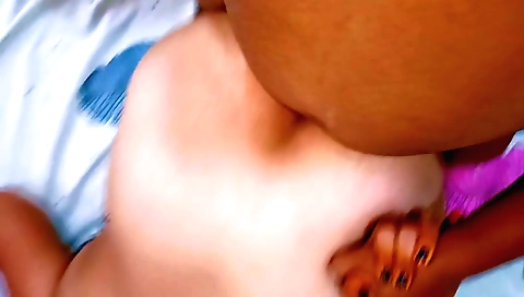 Indian girl gets naked and has fun with her boyfriend