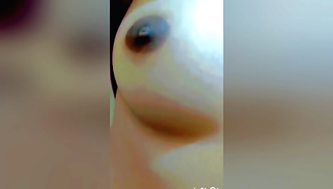 Indian female shows her boobs and body in solo vid