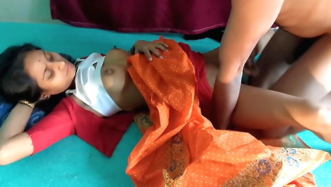 Indian brunette 18+ gets a creampie on a huge dick