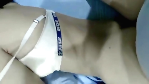 Amateur brunette couple masturbating in a tight body video