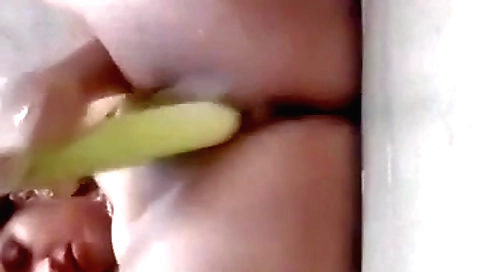 Nude blond woman gets fucked on homemade video clip