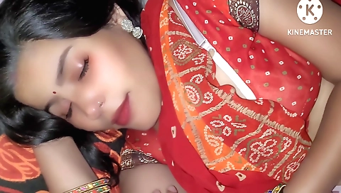 Indian hairy brunette gets her pussy fingered by the guy