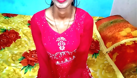 Indian babe fucked in the bedroom in the pov scene